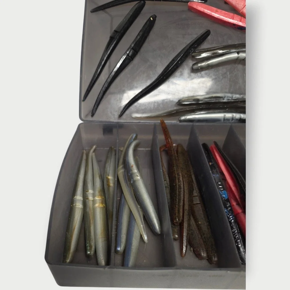 VINTAGE Slug -Go Soft Fishing Lures in Bass Pro Shop Case NEW OLD STOCK NOS